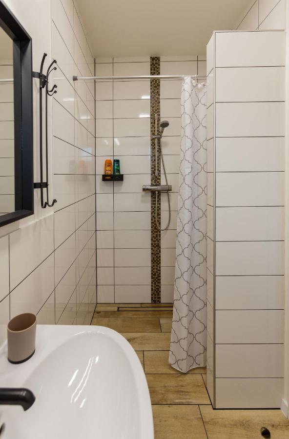 זבולן Sunny Apartment With Free Parking מראה חיצוני תמונה